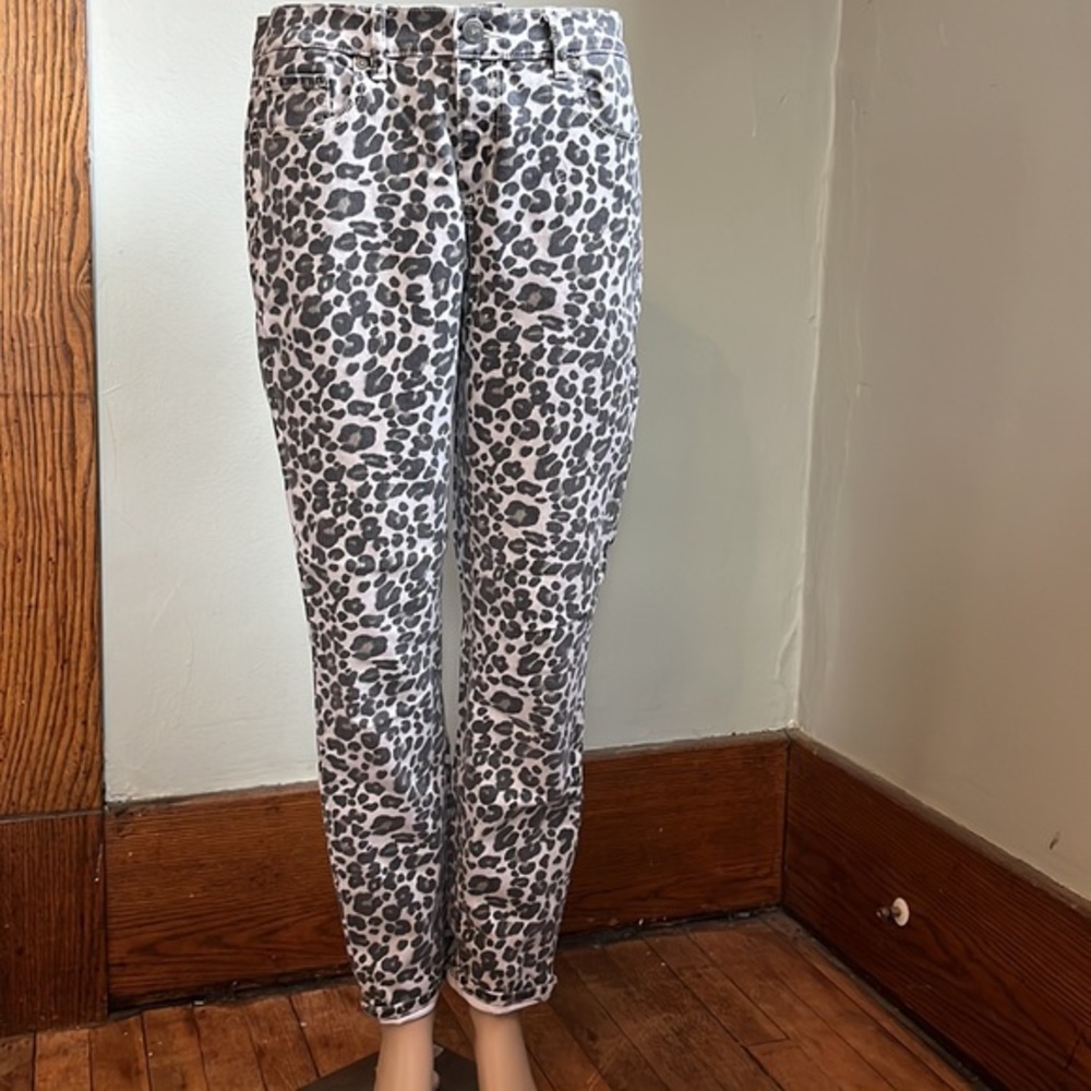 LOFT Gray and White Leopard Skinny Jeans